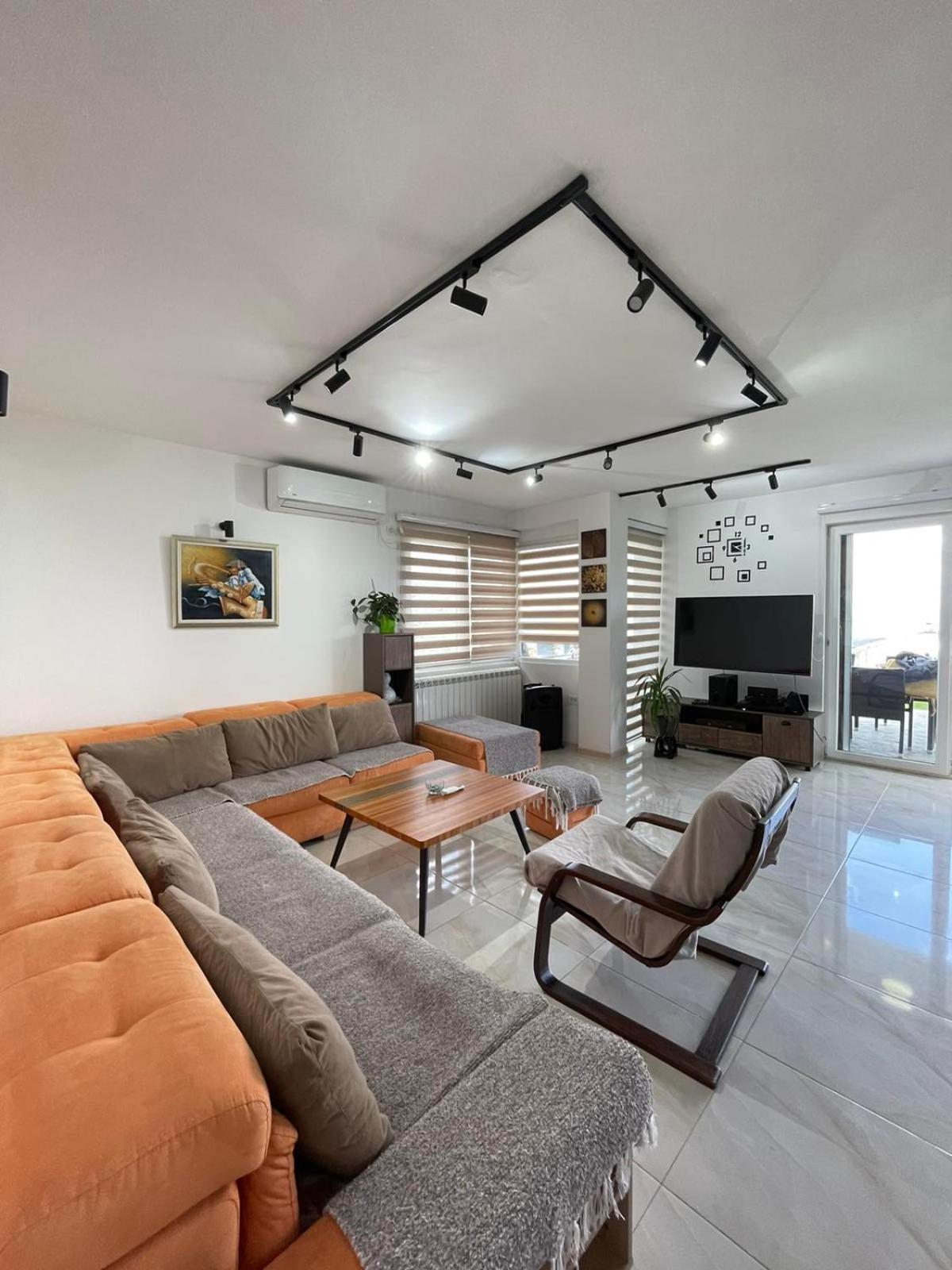 City View Apartment Üsküp Dış mekan fotoğraf
